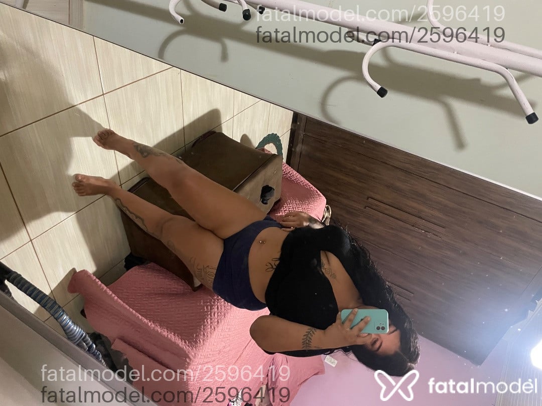 Acompanhante mulher morena (o) de olhos mel - Nayara Larissa Acompanhante mulher morena (o) de olhos mel - Nayara Larissa