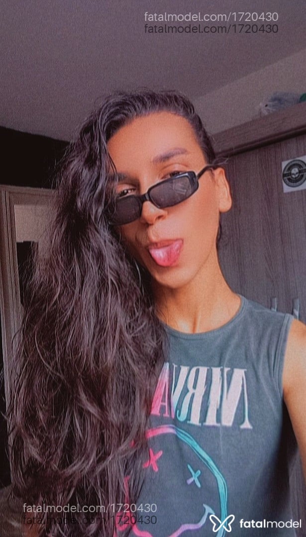 Acompanhante mulher trans morena (o) de olhos castanhos em São Gonçalo - Lua
