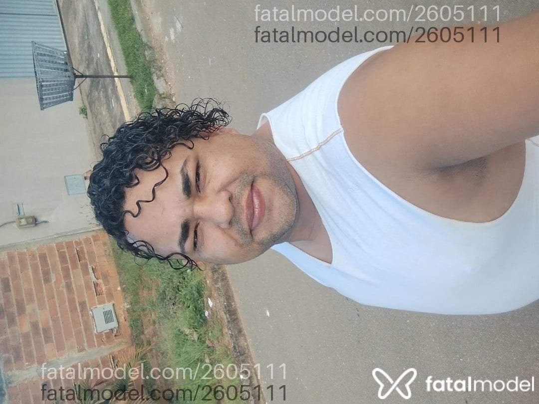 Acompanhante homem com cabelo castanho de olhos pretos em Senador Canedo - Rafadinha