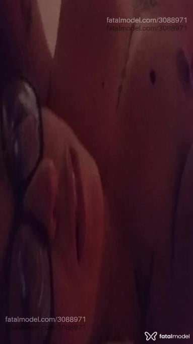 Acompanhante mulher com cabelo castanho de olhos castanhos em Teutônia Acompanhante mulher com cabelo castanho de olhos castanhos em Teutônia - Nina Almeida