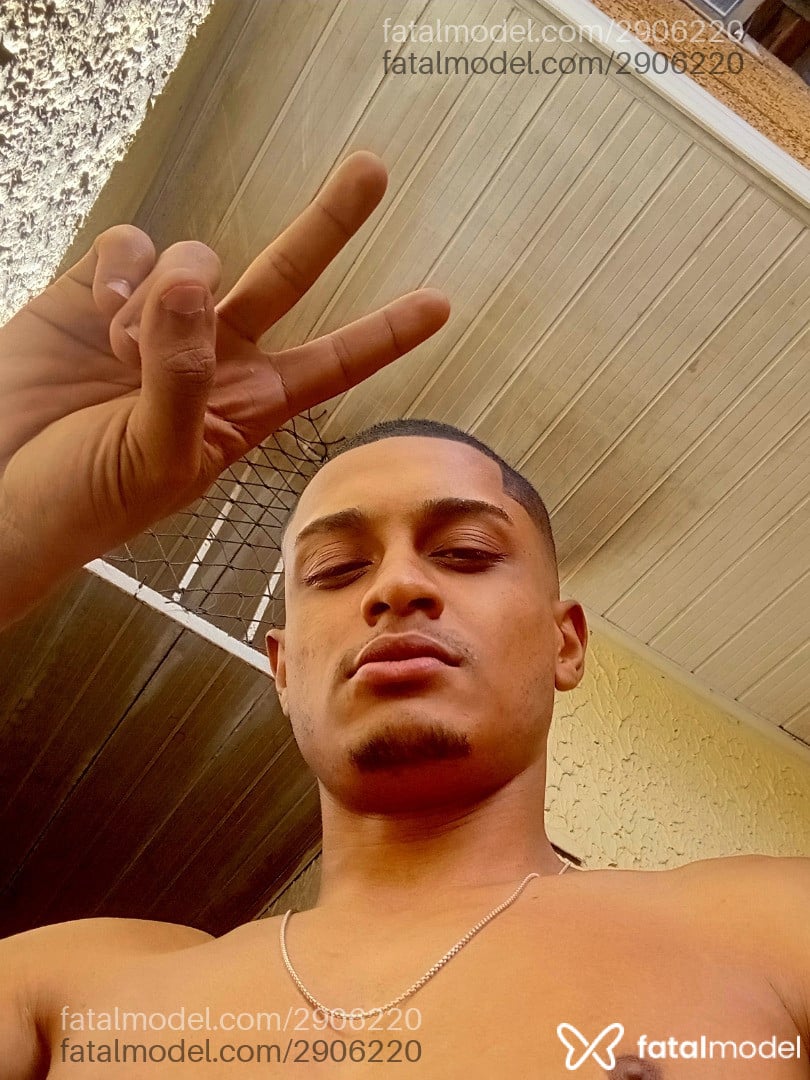 Acompanhante homem com cabelo castanho de olhos castanhos em Campos dos Goytacazes - Danter Torres