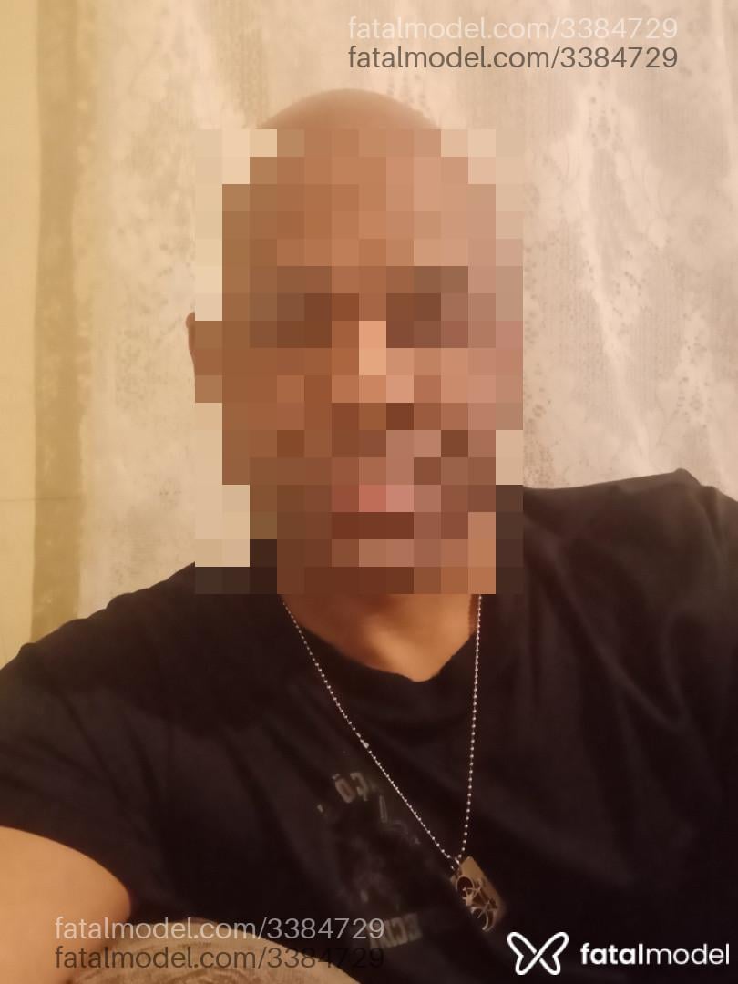 Acompanhante homem sem cabelo de olhos castanhos em São Paulo Acompanhante homem sem cabelo de olhos castanhos em São Paulo - BOMBOMZINHA