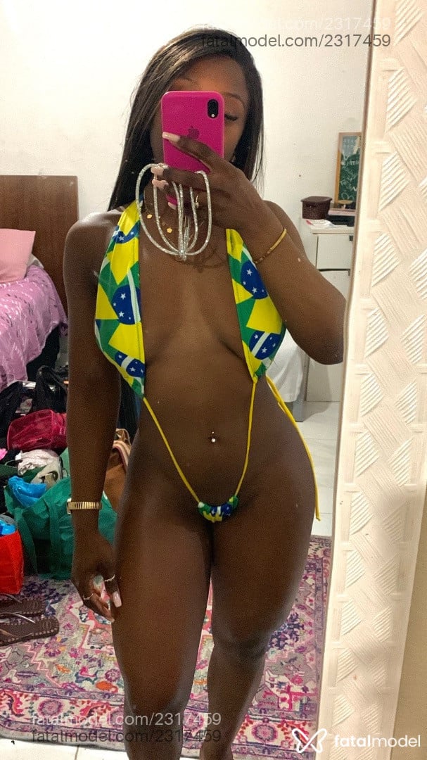 Acompanhante mulher com cabelo castanho de olhos pretos em São Paulo Acompanhante mulher com cabelo castanho de olhos pretos em São Paulo - Pretarara
