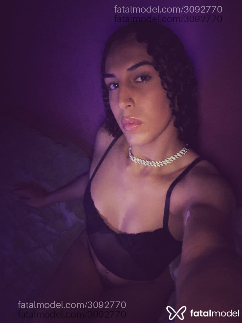 Acompanhante mulher trans morena (o) de olhos castanhos em Betim - Kemily