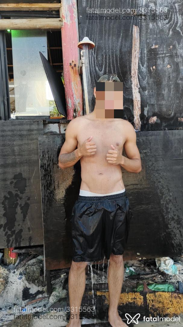 Acompanhante homem loira (o) de olhos castanhos em Vitória da Conquista - Mikael Roland