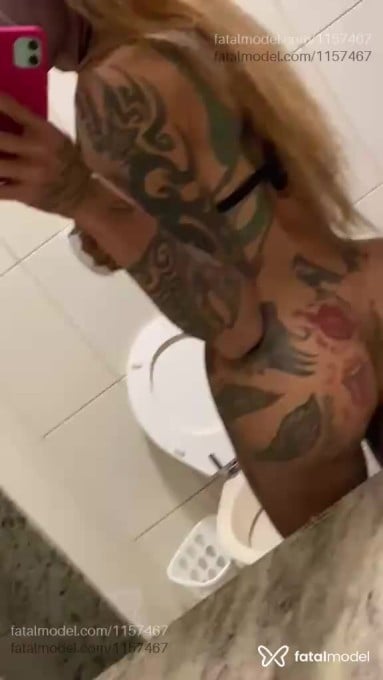 Acompanhante travesti loira (o) de olhos castanhos - Tata Rodrigues Acompanhante travesti loira (o) de olhos castanhos - Tata Rodrigues