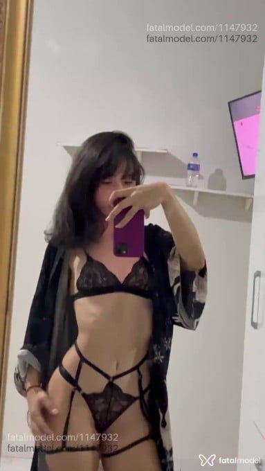 Acompanhante mulher com cabelo castanho de olhos castanhos - Jade Lorenzo Acompanhante mulher com cabelo castanho de olhos castanhos - Jade Lorenzo