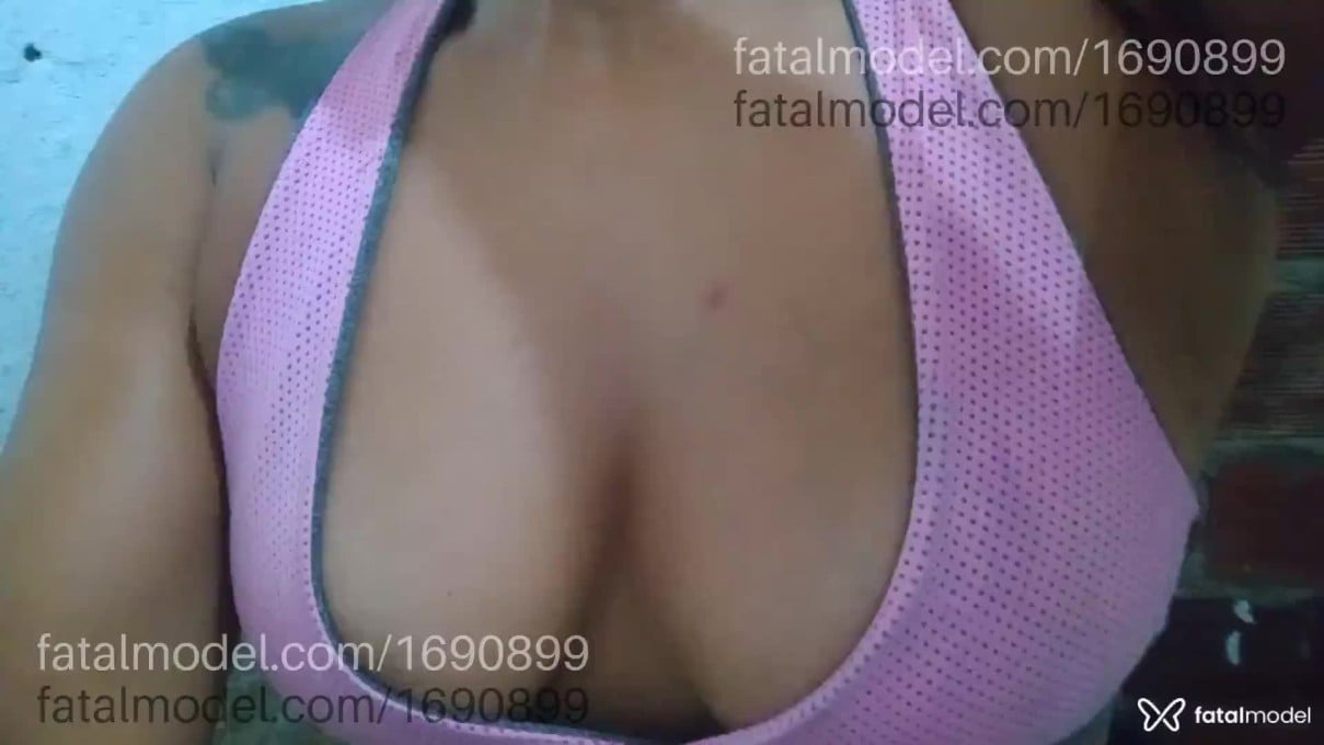 Acompanhante mulher morena (o) de olhos castanhos em Recife Acompanhante mulher morena (o) de olhos castanhos em Recife - Bianca