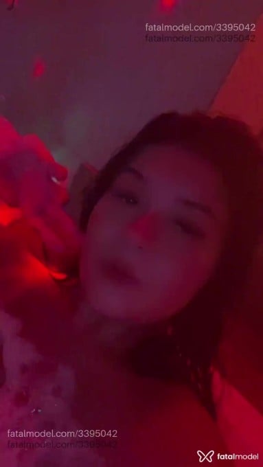Acompanhante mulher morena (o) de olhos castanhos em Botucatu Acompanhante mulher morena (o) de olhos castanhos em Botucatu - Isadora