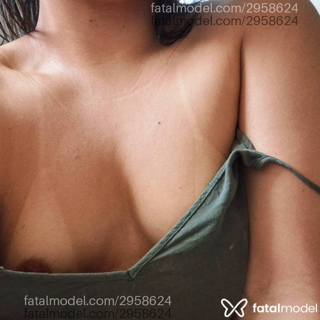 Acompanhante mulher morena (o) de olhos castanhos - Gab