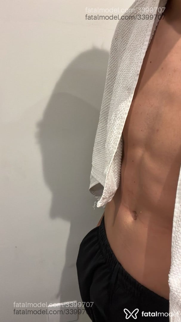Acompanhante homem com cabelo castanho de olhos castanhos em Florianópolis - Gabriel
