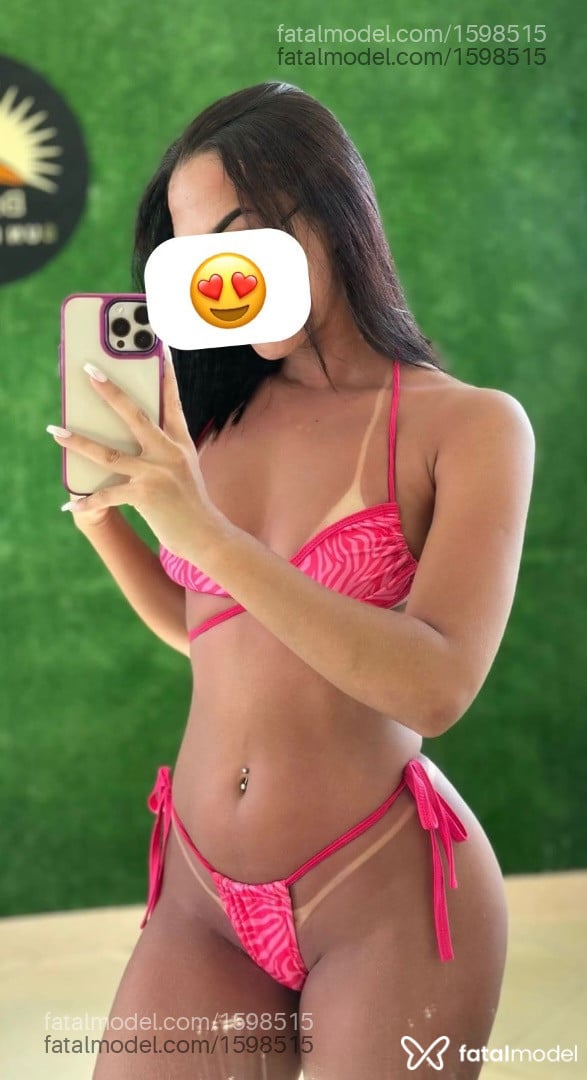 Acompanhante mulher com cabelo castanho de olhos castanhos em Aracaju - Tokio