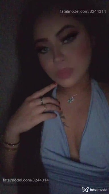 Acompanhante mulher morena (o) de olhos azuis em Goiânia Acompanhante mulher morena (o) de olhos azuis em Goiânia - Xlaih
