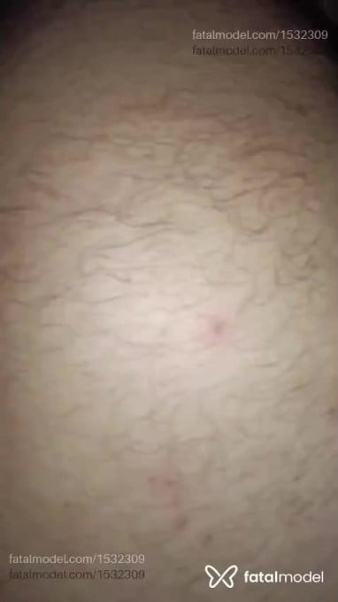 Acompanhante homem sem cabelo de olhos castanhos - Nero Vix