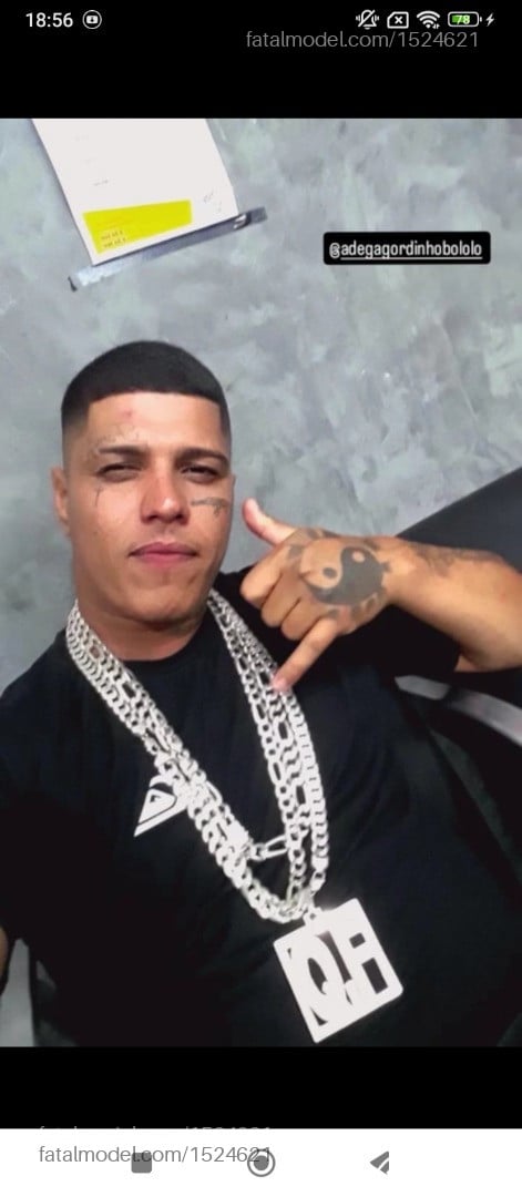 Acompanhante homem com cabelo castanho de olhos castanhos em Taubaté - João