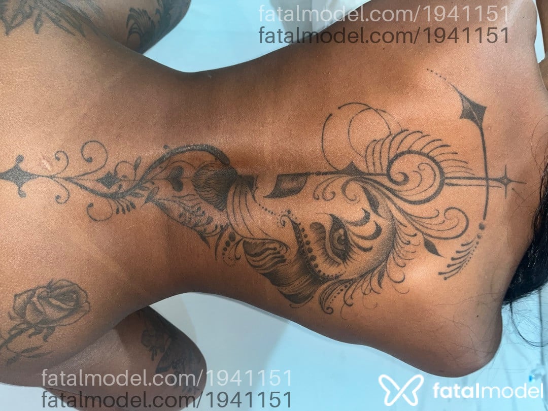 Acompanhante mulher trans morena (o) de olhos castanhos em Uberlândia - Sayuri