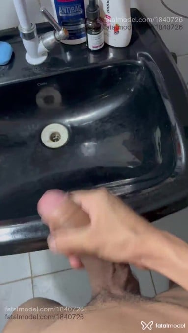 Acompanhante homem com cabelo castanho de olhos castanhos em Manaus Acompanhante homem com cabelo castanho de olhos castanhos em Manaus - Braquinho