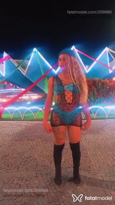 Acompanhante mulher trans loira (o) de olhos castanhos - Meirielly Piu Piu