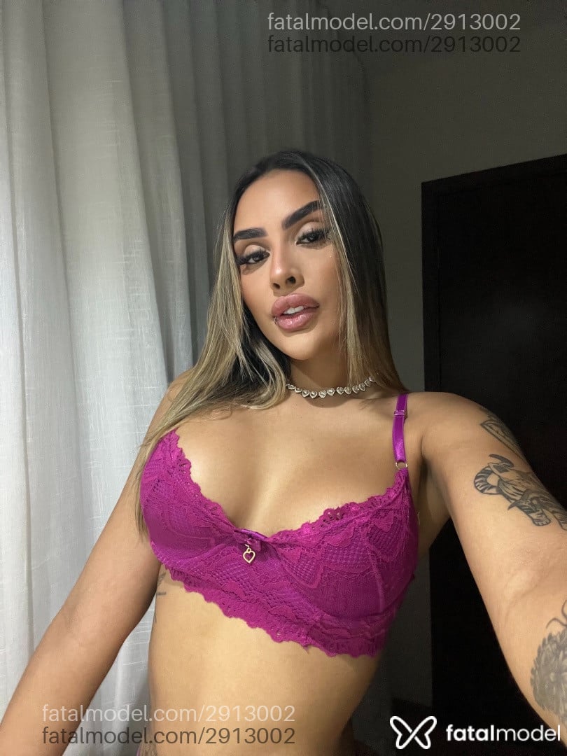 Acompanhante mulher loira (o) de olhos castanhos em São Paulo - Júlia