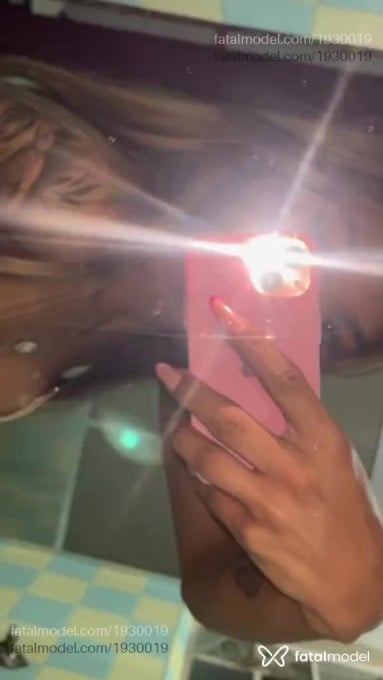 Acompanhante mulher trans com cabelo castanho de olhos pretos - Daya Dafne Acompanhante mulher trans com cabelo castanho de olhos pretos - Daya Dafne