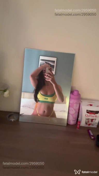 Acompanhante mulher morena (o) de olhos castanhos em São Paulo Acompanhante mulher morena (o) de olhos castanhos em São Paulo - Paloma