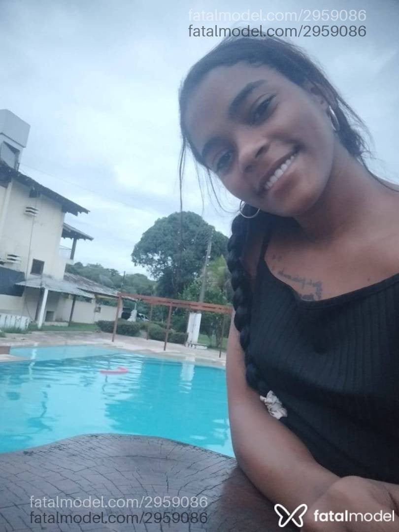 Acompanhante mulher morena (o) de olhos castanhos - Mohana