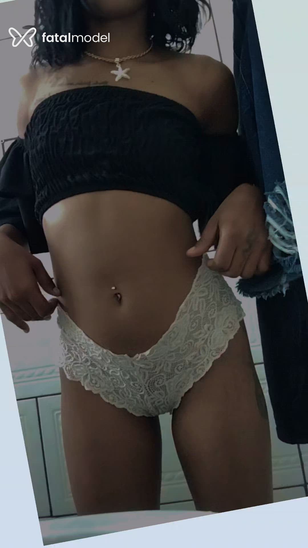 Acompanhante mulher morena (o) de olhos castanhos - Mohana