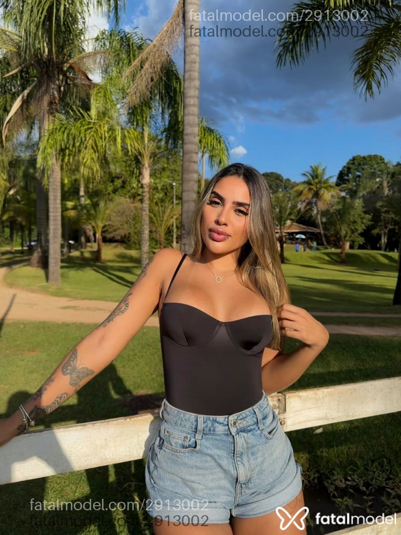 Acompanhante mulher loira (o) de olhos castanhos em São Paulo - Júlia
