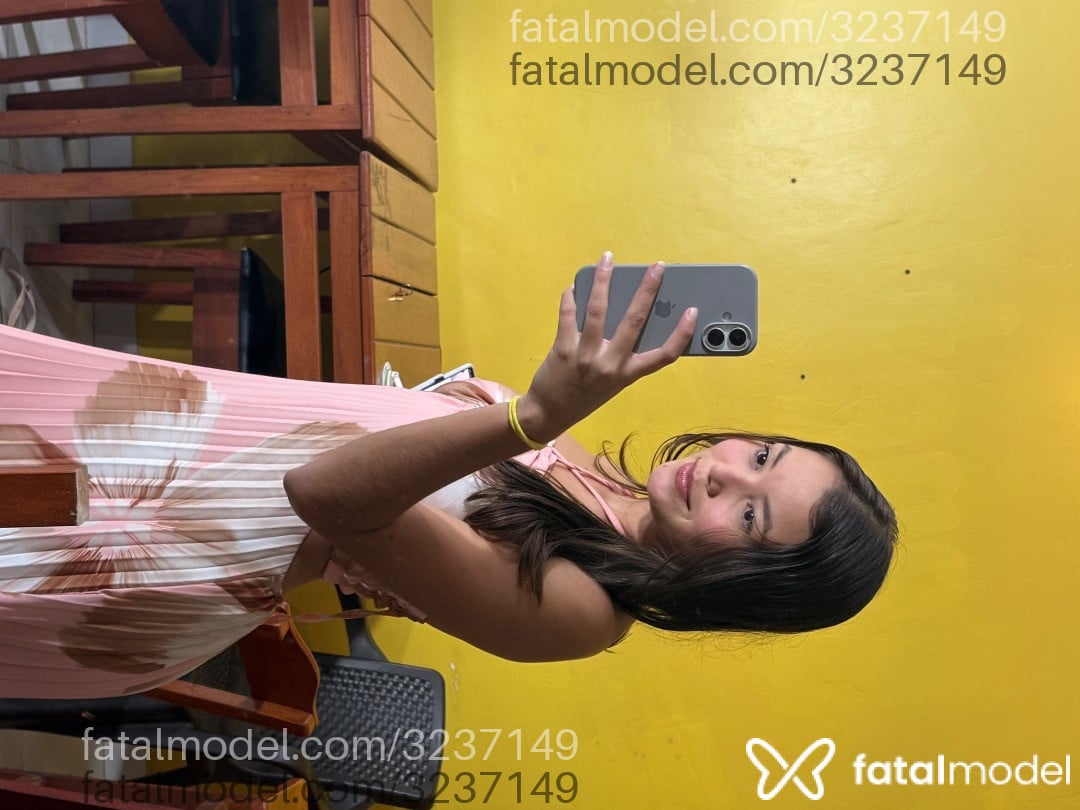 Acompanhante mulher com cabelo castanho de olhos castanhos em Tubarão Acompanhante mulher com cabelo castanho de olhos castanhos em Tubarão - Ana Luiza