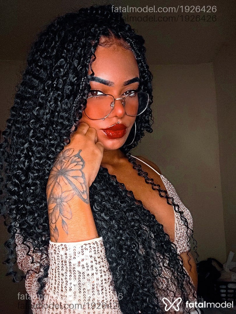 Acompanhante mulher morena (o) de olhos mel em Vila Velha - Marcelly