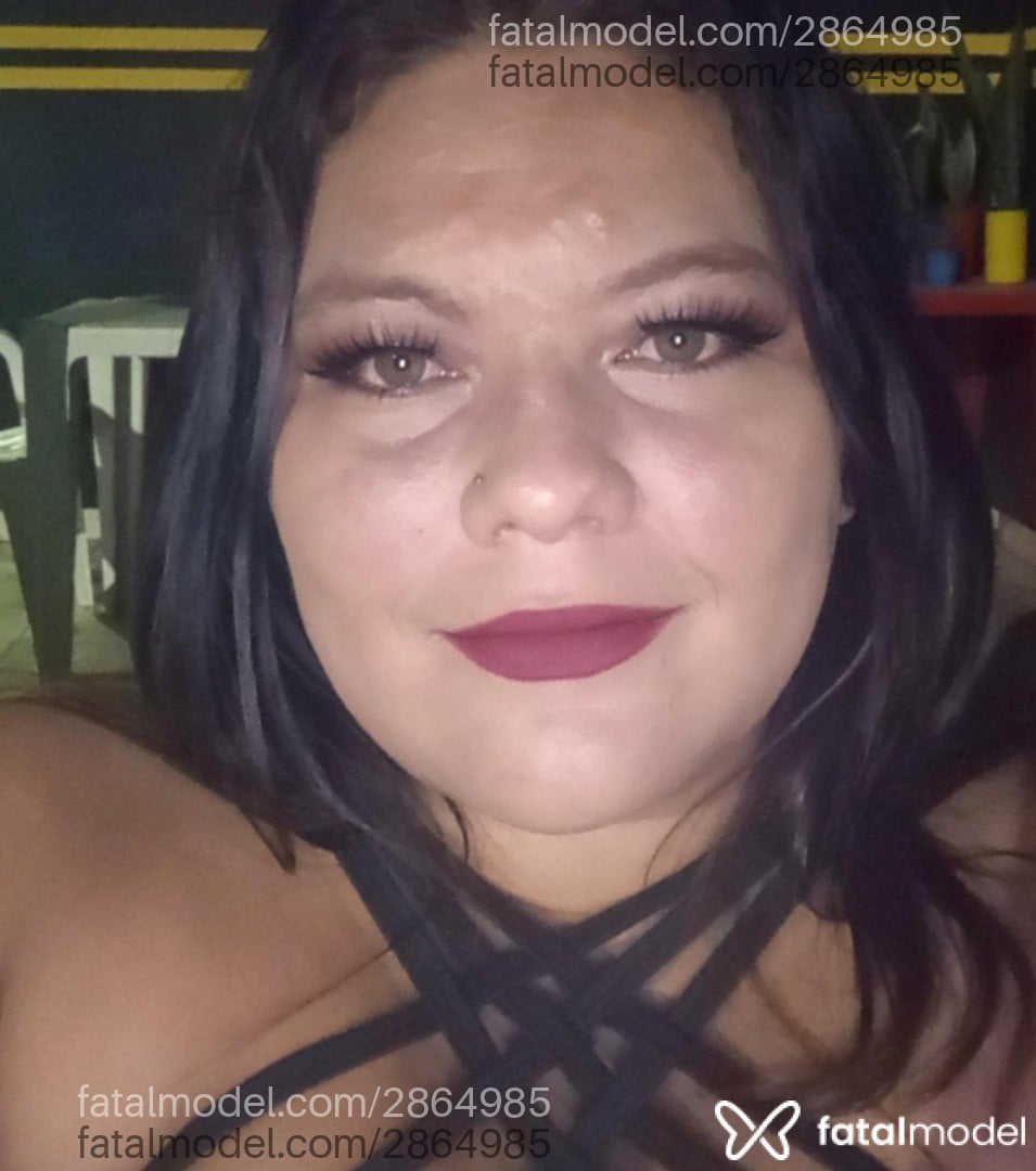Acompanhante mulher com cabelo castanho de olhos verdes - Aninha Acompanhante mulher com cabelo castanho de olhos verdes - Aninha
