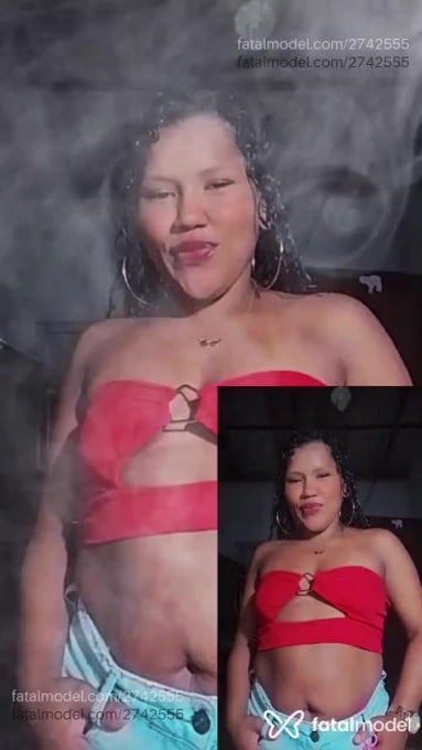 Acompanhante mulher morena (o) de olhos castanhos - Morena Acompanhante mulher morena (o) de olhos castanhos - Morena