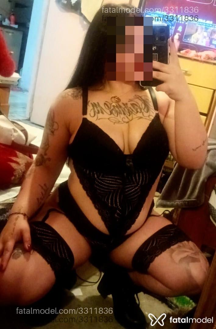 Acompanhante mulher com cabelo castanho de olhos castanhos em Rio Grande - Carolina