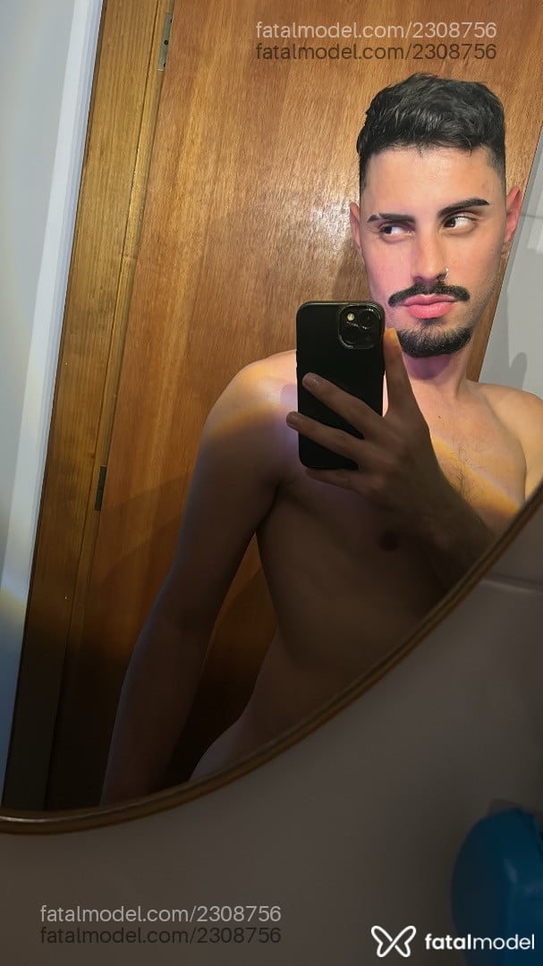 Acompanhante homem morena (o) de olhos castanhos em São Paulo - Matheus