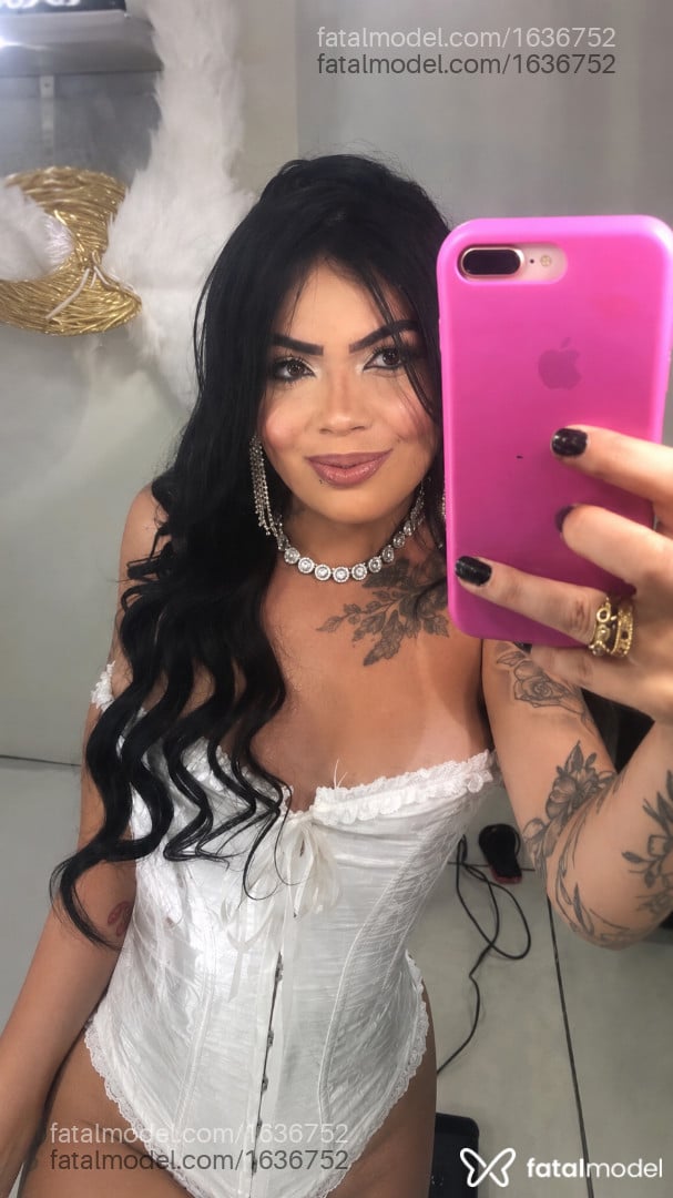 Acompanhante mulher morena (o) de olhos castanhos em Divinópolis - Bruna Lopes