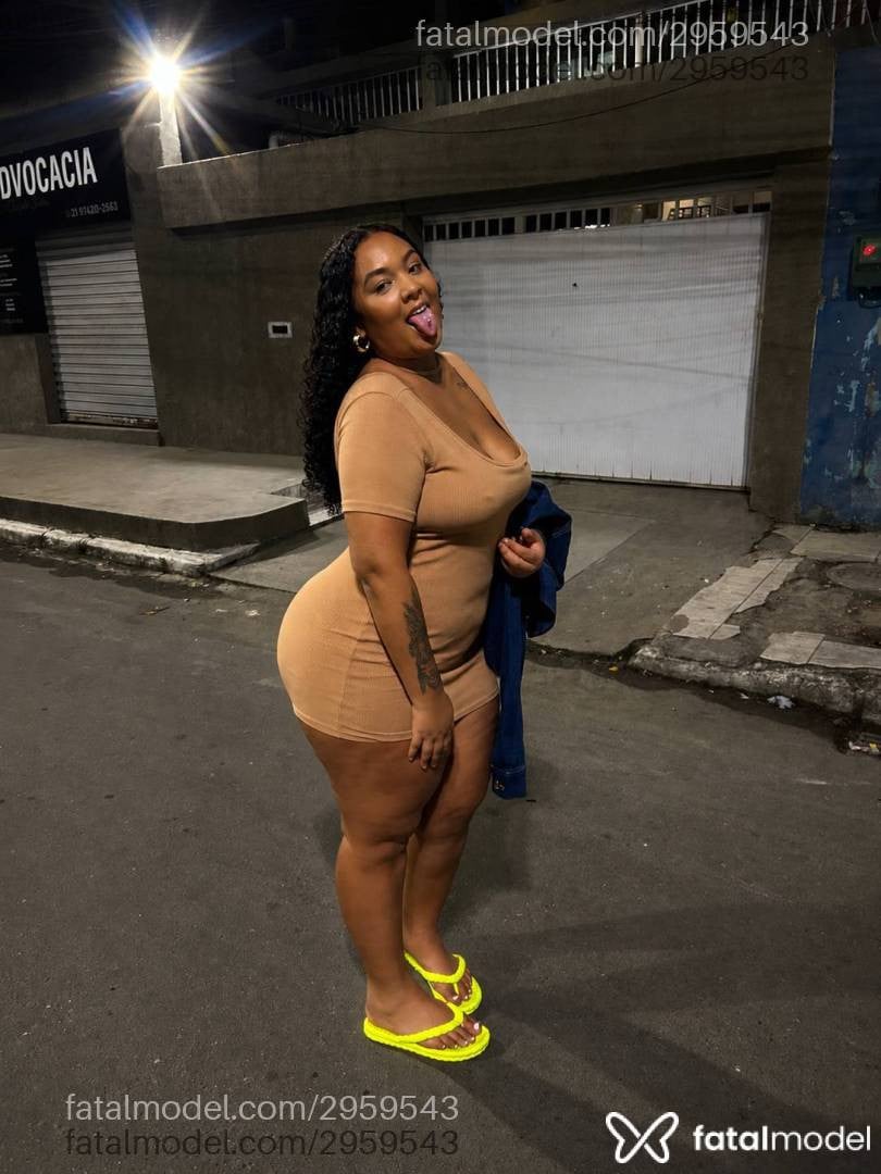 Acompanhante mulher morena (o) de olhos pretos em Macaé - Ursula