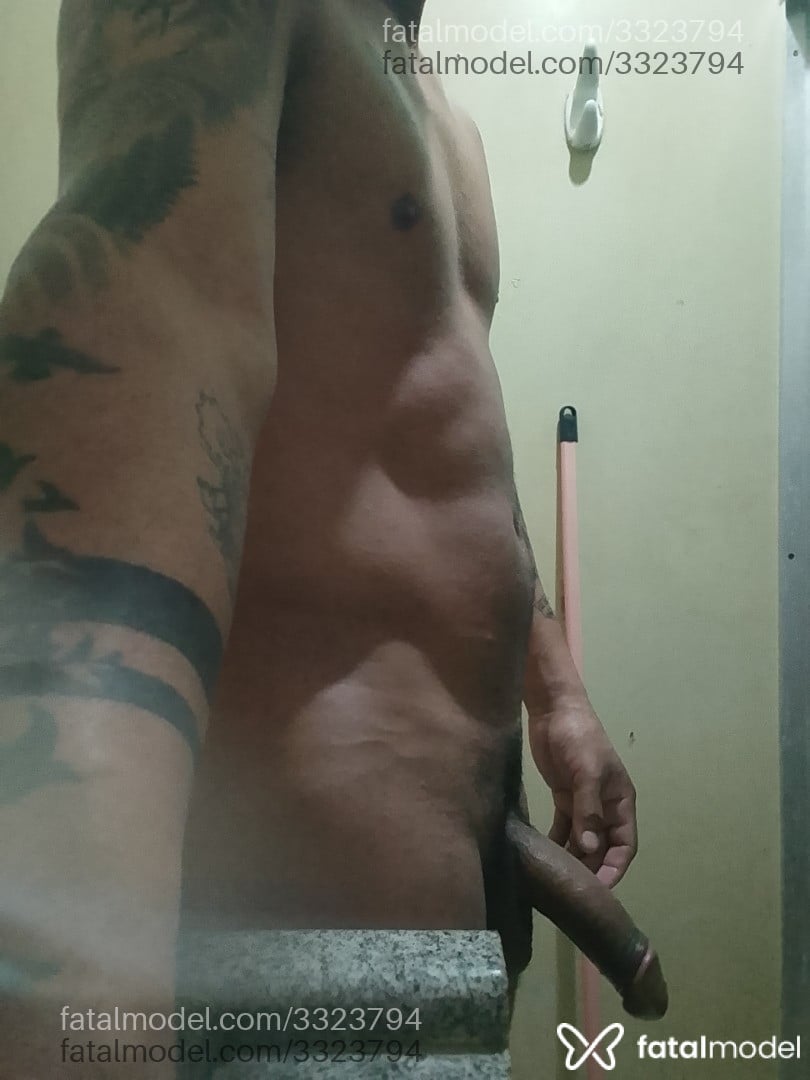 Acompanhante homem morena (o) de olhos pretos em Paraíso do Norte - Géminis
