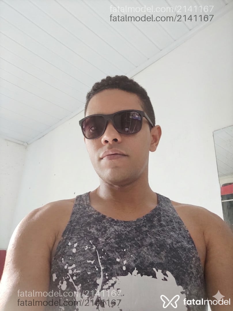 Acompanhante homem morena (o) de olhos pretos em Santa Maria da Vitória - Wesley
