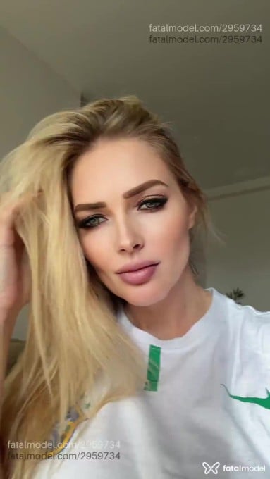 Acompanhante mulher loira (o) de olhos azuis em Maringá - Imola