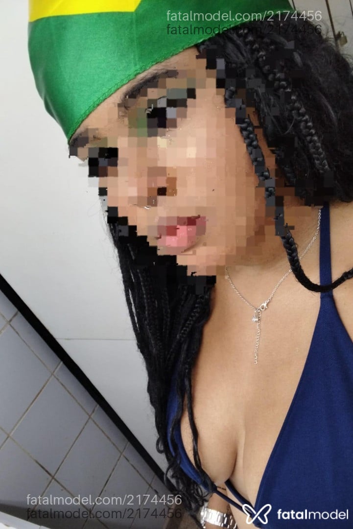 Acompanhante mulher morena (o) de olhos pretos em Rio de Janeiro - Malina