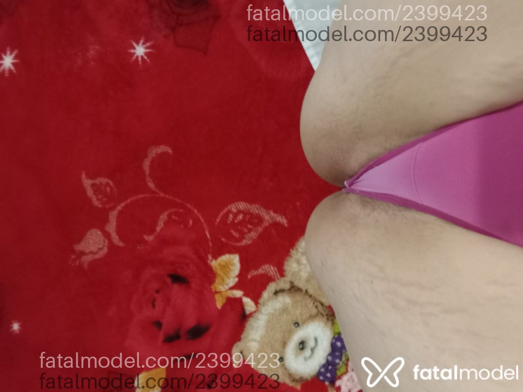 Acompanhante mulher loira (o) de olhos castanhos em Virtual - Rohh Santos