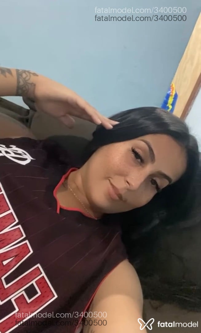 Acompanhante mulher morena (o) de olhos castanhos - Larissa Acompanhante mulher morena (o) de olhos castanhos - Larissa
