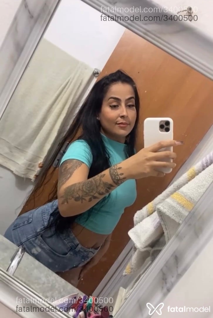 Acompanhante mulher morena (o) de olhos castanhos - Larissa Acompanhante mulher morena (o) de olhos castanhos - Larissa