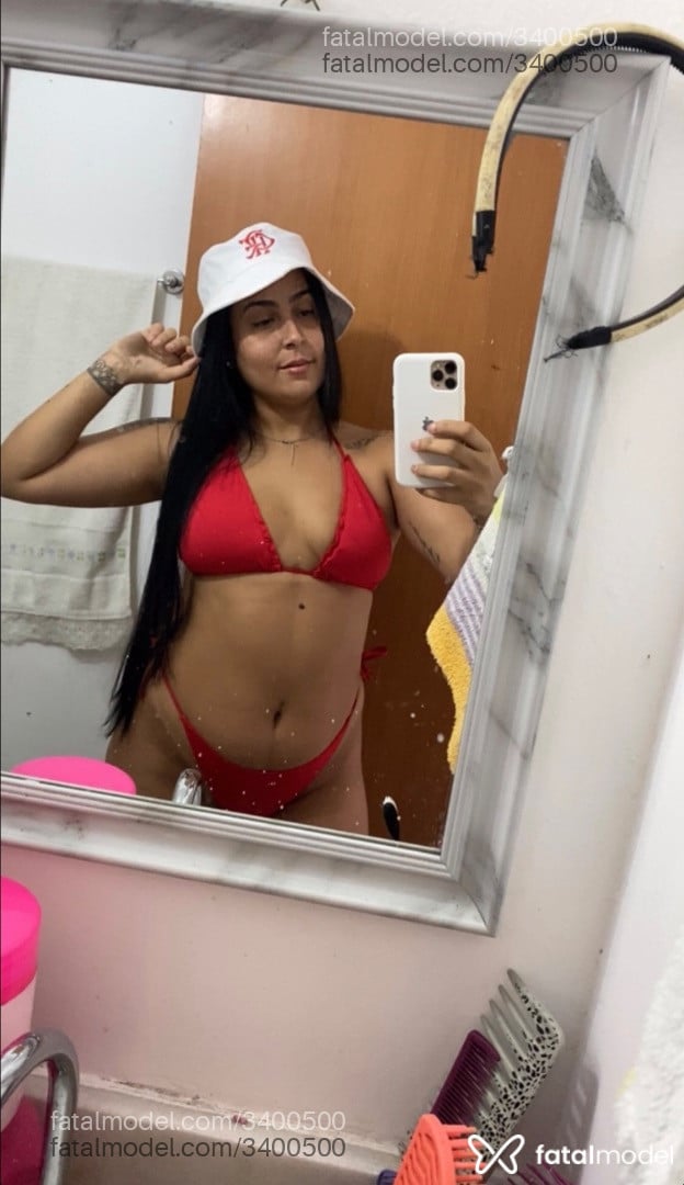 Acompanhante mulher morena (o) de olhos castanhos - Larissa Acompanhante mulher morena (o) de olhos castanhos - Larissa