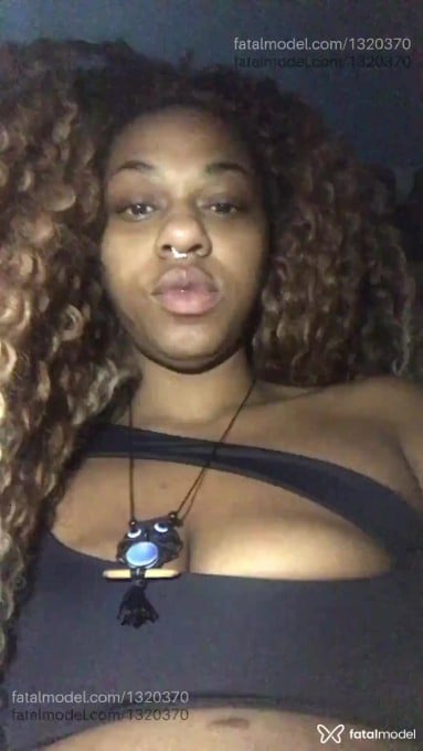 Acompanhante mulher com cabelo castanho de olhos mel em São Paulo Acompanhante mulher com cabelo castanho de olhos mel em São Paulo - LARISSA COSTA