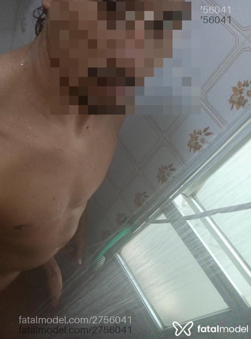 Acompanhante homem com cabelo castanho de olhos castanhos em Capão da Canoa - Sadoariano