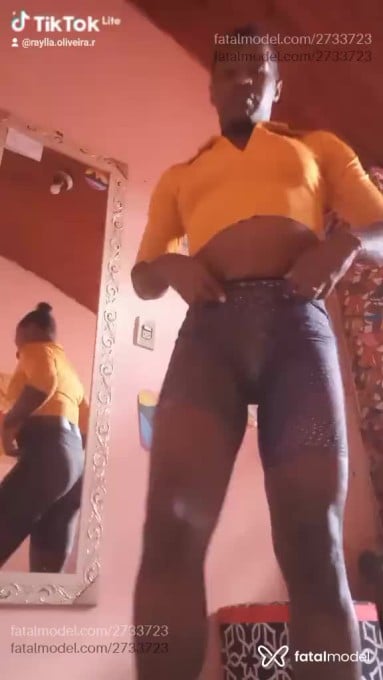 Acompanhante mulher trans com cabelo castanho de olhos pretos em Nova Friburgo Acompanhante mulher trans com cabelo castanho de olhos pretos em Nova Friburgo - Pretinhaa