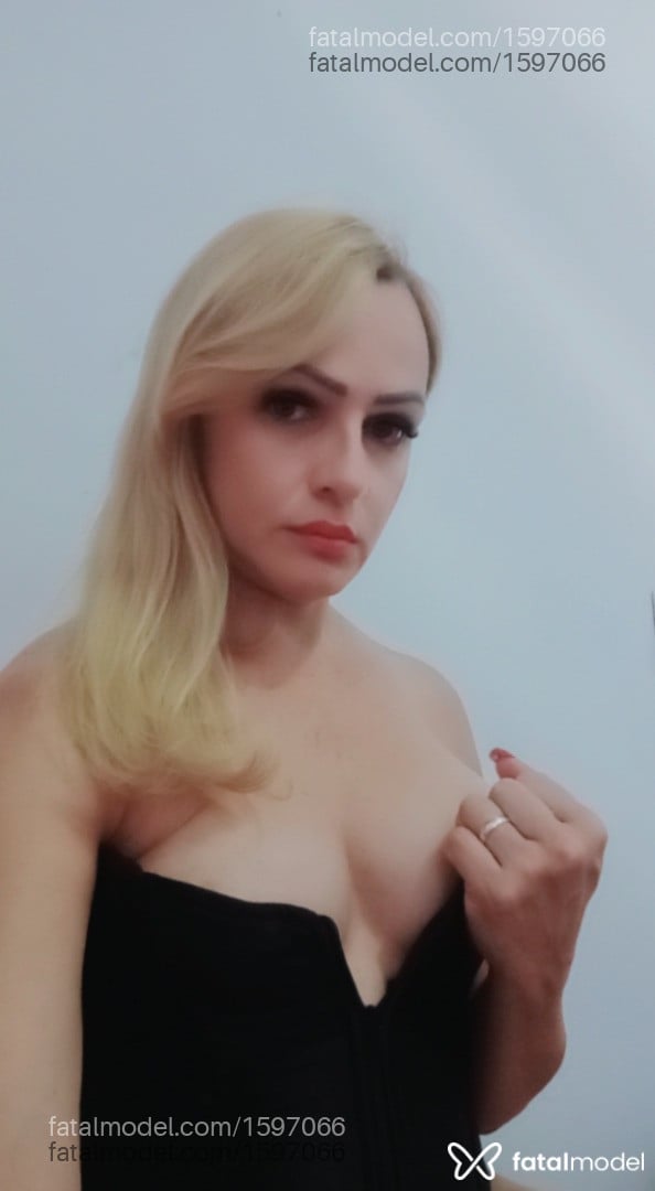 Acompanhante travesti loira (o) de olhos verdes em Goiânia Acompanhante travesti loira (o) de olhos verdes em Goiânia - AMANDA RIBEIRO