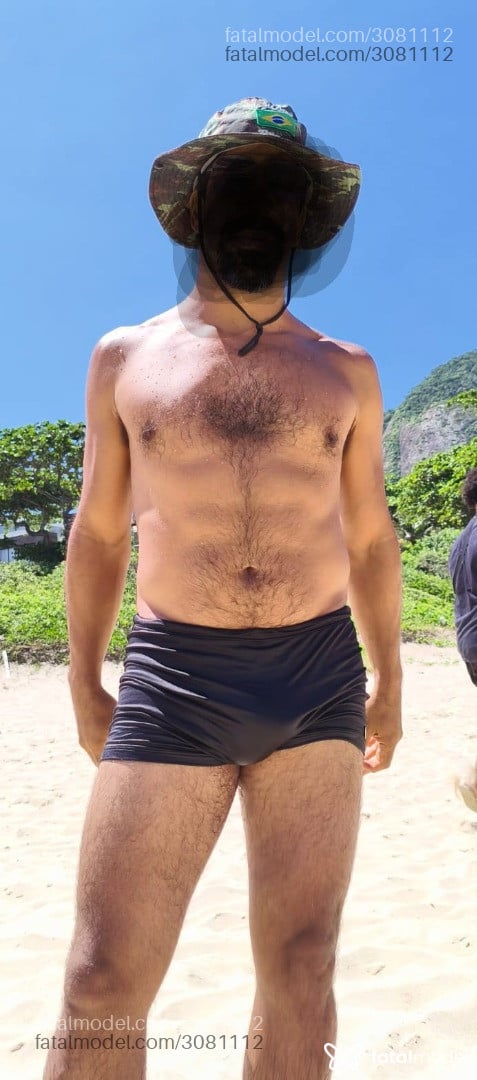 Acompanhante homem com cabelo castanho de olhos castanhos em Rio de Janeiro - índio