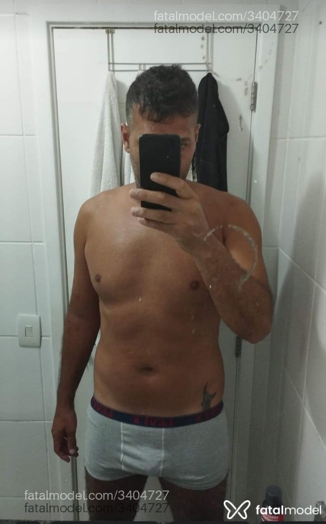 Acompanhante homem morena (o) de olhos pretos em São Paulo Acompanhante homem morena (o) de olhos pretos em São Paulo - Pietro